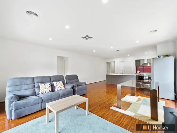 Fifth view of Homely house listing, 10 Tamboritha Boulevard, Weir Views VIC 3338