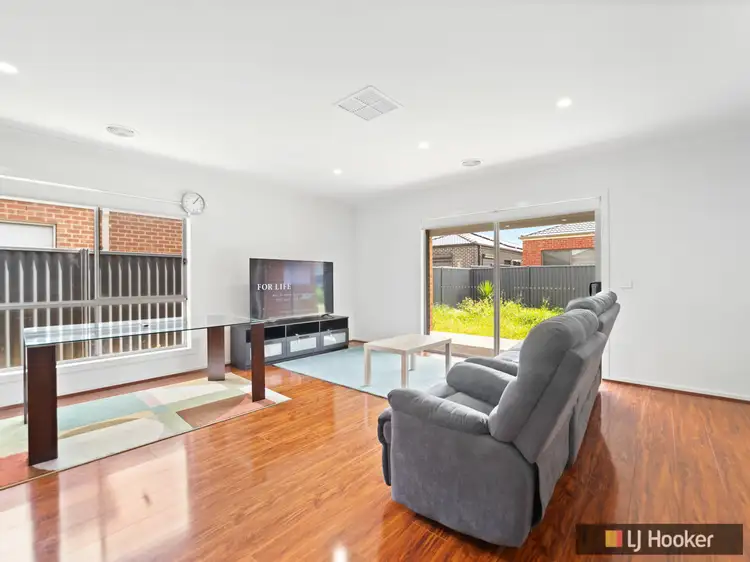 Sixth view of Homely house listing, 10 Tamboritha Boulevard, Weir Views VIC 3338