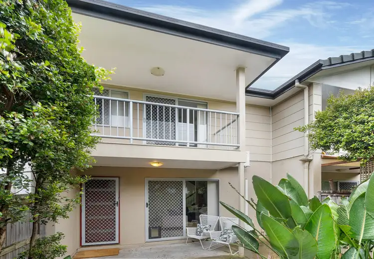 Main view of Homely townhouse listing, 2/1 Victoria Street, Fairfield QLD 4103