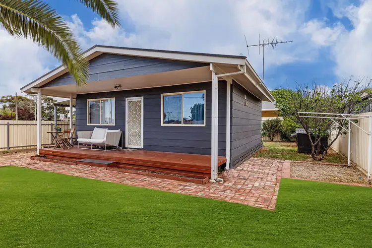 1a Thain Avenue, Findon SA 5023