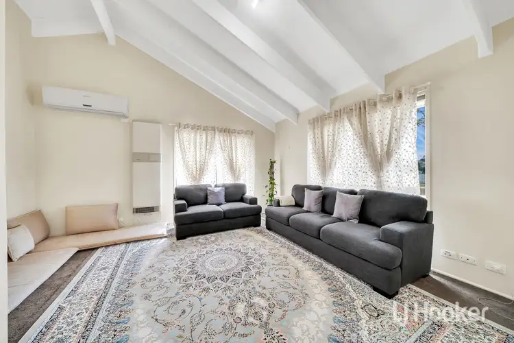 Fifth view of Homely house listing, 1 Simone Court, Hallam VIC 3803