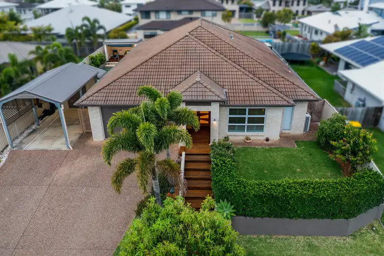 22 Magnetic Place, Redland Bay QLD 4165