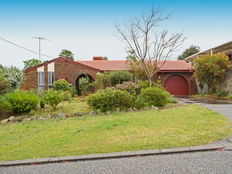 34 Mandfield Way, Parmelia WA 6167