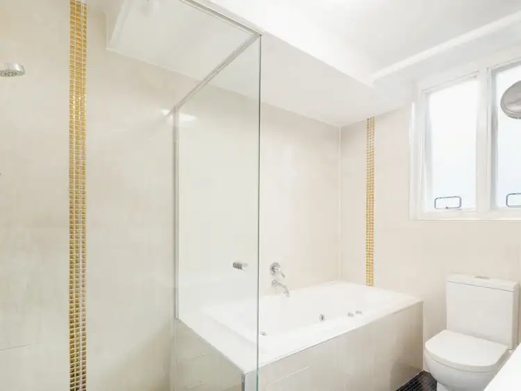 Fourth view of Homely unit listing, 5/692 Pacific Highway, Killara NSW 2071