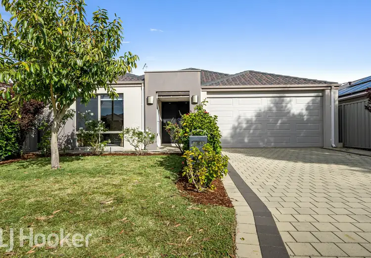 31 Blacksmith Street, Queens Park WA 6107