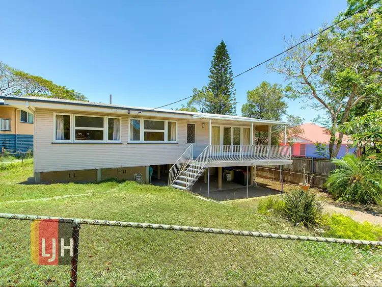 42 Landscape Street, Stafford Heights QLD 4053