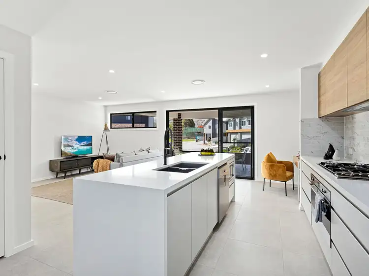 Fifth view of Homely house listing, 2 Mallangong Close, Figtree NSW 2525