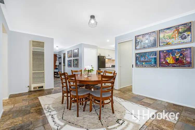 Fifth view of Homely house listing, 7 Rae Court, Pakenham VIC 3810
