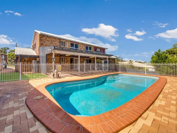 99 J Hickey Avenue, Clinton QLD 4680