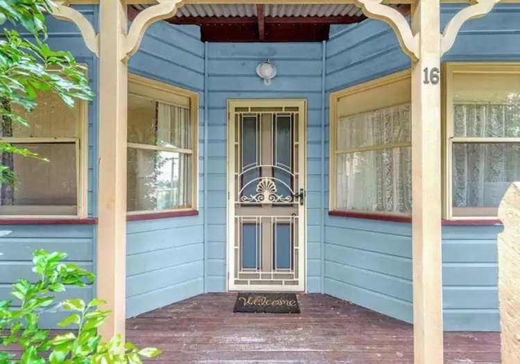 16 Federal Street, Red Hill QLD 4059