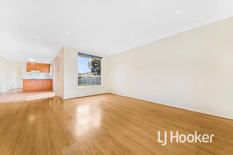 Fifth view of Homely house listing, 28 Strabane Way, Hampton Park VIC 3976