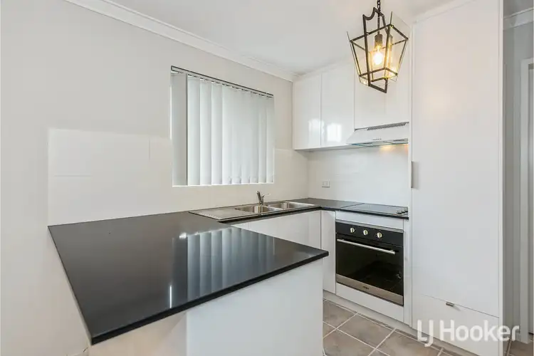 28 Wooramel Crescent, Gosnells WA 6110
