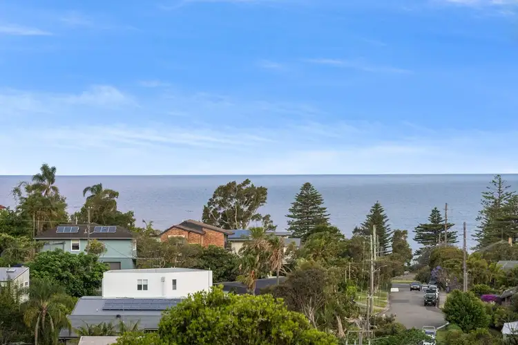 Fourth view of Homely house listing, 8 Grandview Drive, Newport NSW 2106