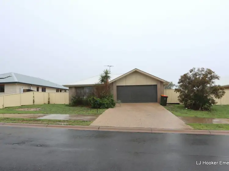 7 Lakeside Drive, Emerald QLD 4720