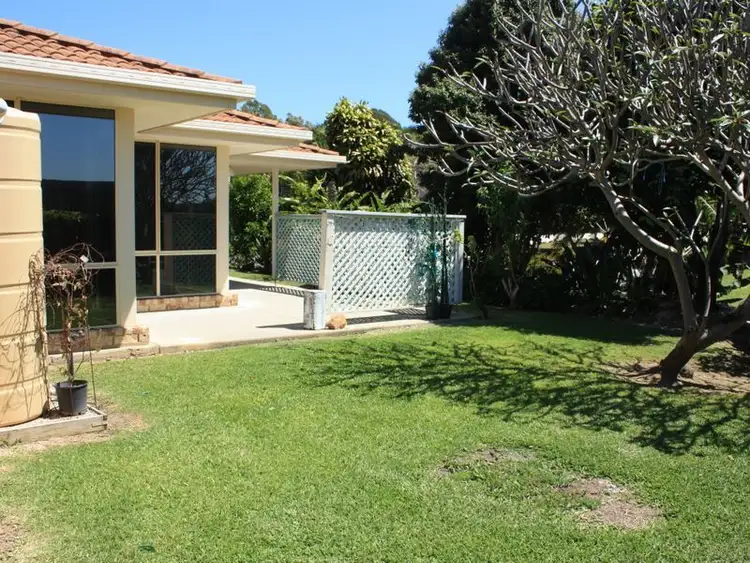 Seventh view of Homely house listing, 2 Glendale Crescent, Ocean Shores NSW 2483