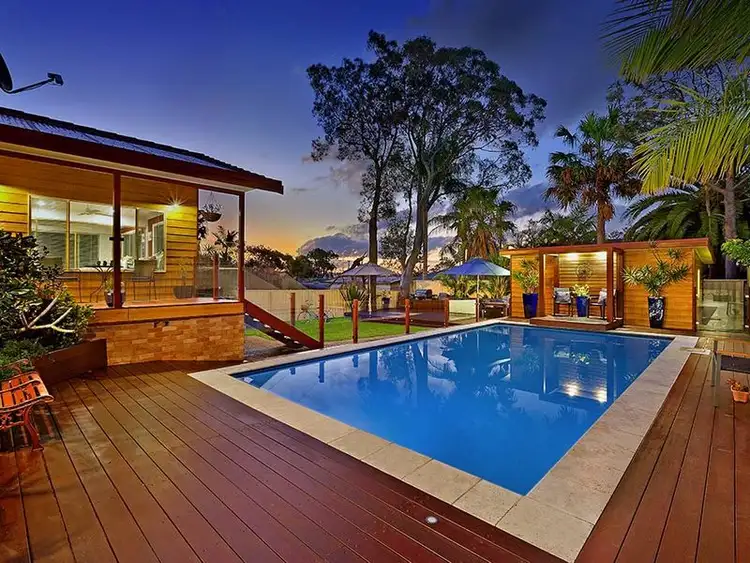 15 Hillcrest Avenue, Bateau Bay NSW 2261