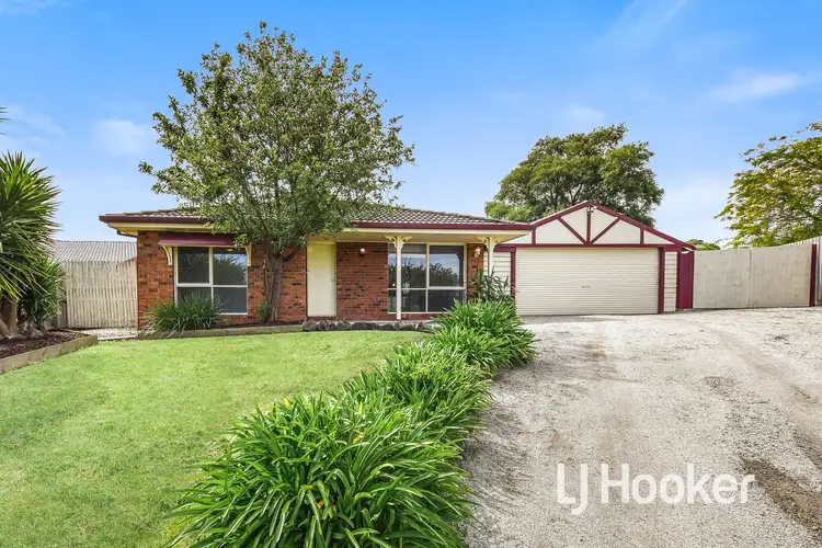 15 Beaumont Court, Pakenham VIC 3810