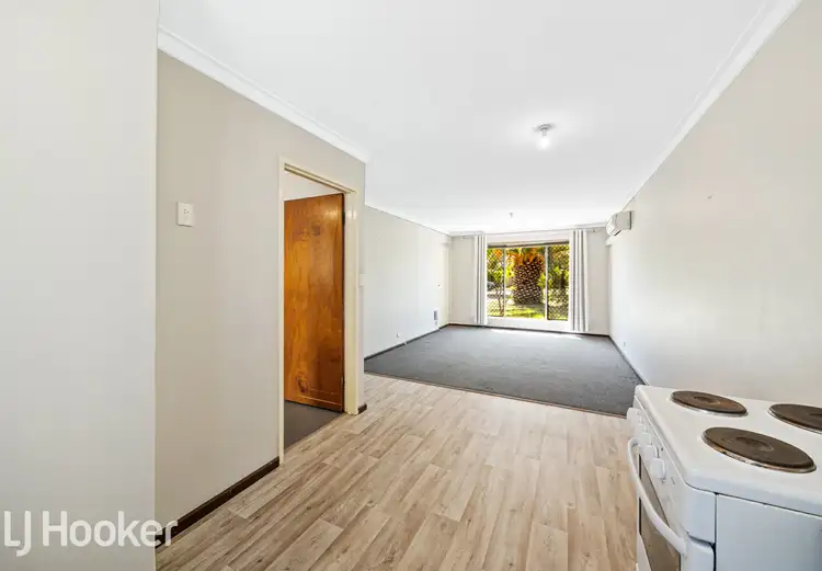 Sixth view of Homely semi-detached listing, 2A Grantham Place, Carlisle WA 6101