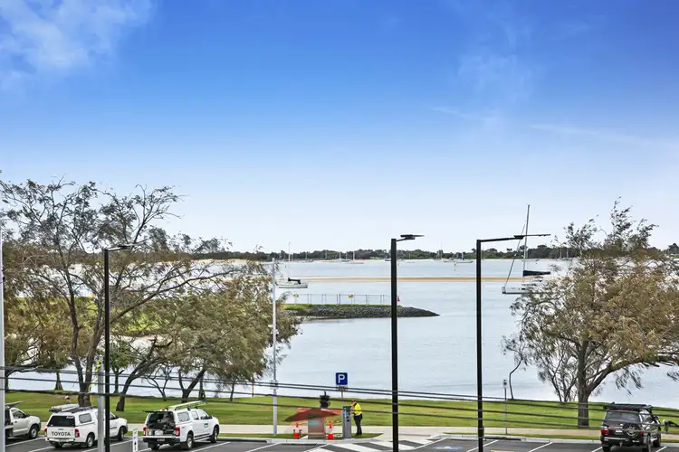 25/106-108 Marine Parade, Southport QLD 4215
