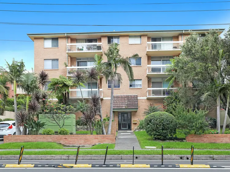 Main view of Homely unit listing, 10/62-64 Kembla Street, Wollongong NSW 2500