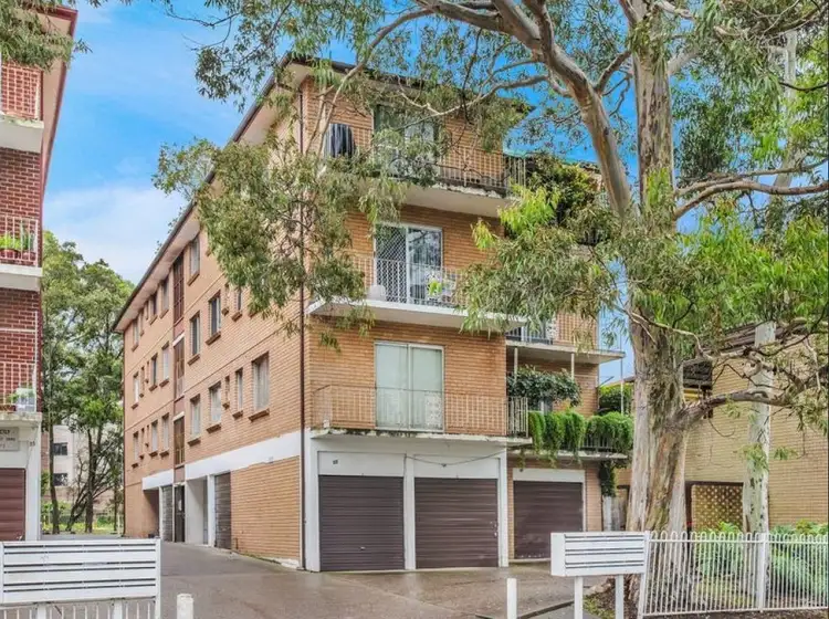 1/33 Carramar Avenue, Carramar NSW 2163