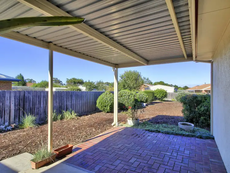 Second view of Homely house listing, 5 Canterbury Close, Eastwood VIC 3875