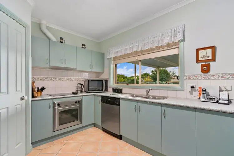 Fourth view of Homely house listing, 5 Canterbury Close, Eastwood VIC 3875