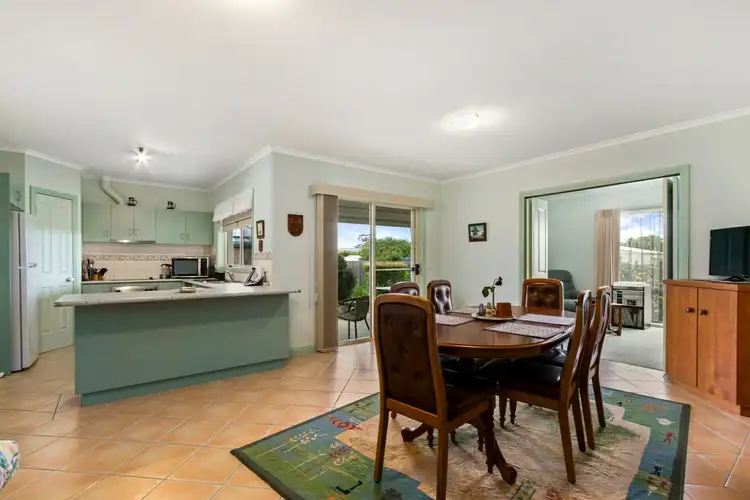 Seventh view of Homely house listing, 5 Canterbury Close, Eastwood VIC 3875