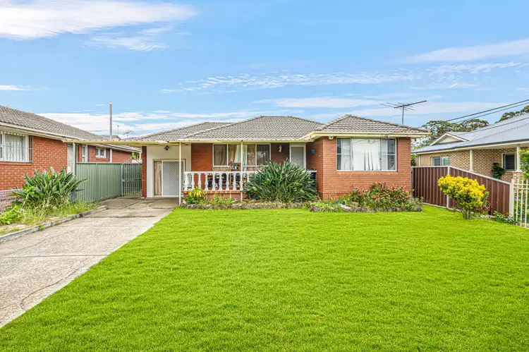 4 Hale Place, Fairfield Heights NSW 2165