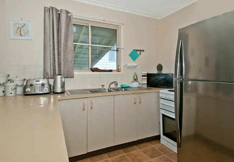 Sixth view of Homely unit listing, 8 Poplar Crescent, Stapylton QLD 4207
