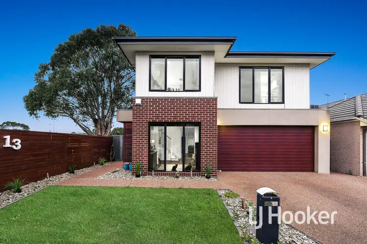 13 Wembley Circuit, Pakenham VIC 3810