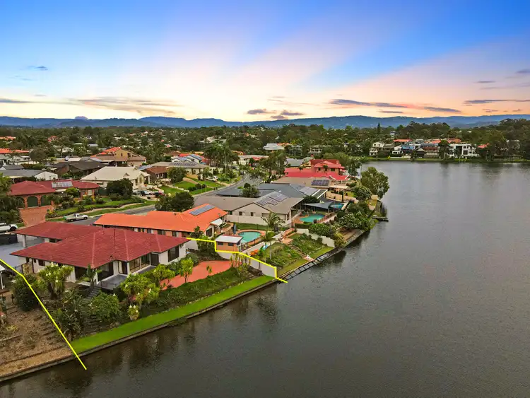 90 Manly Drive, Robina QLD 4226