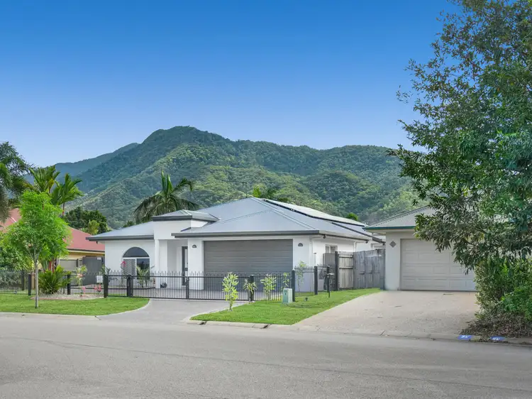 4 Aroona Street, Caravonica QLD 4878