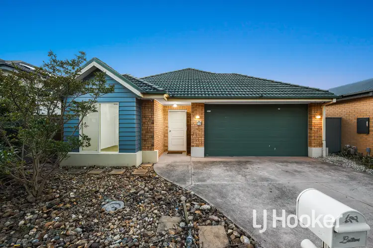 16 Sandpiper Close, Pakenham VIC 3810