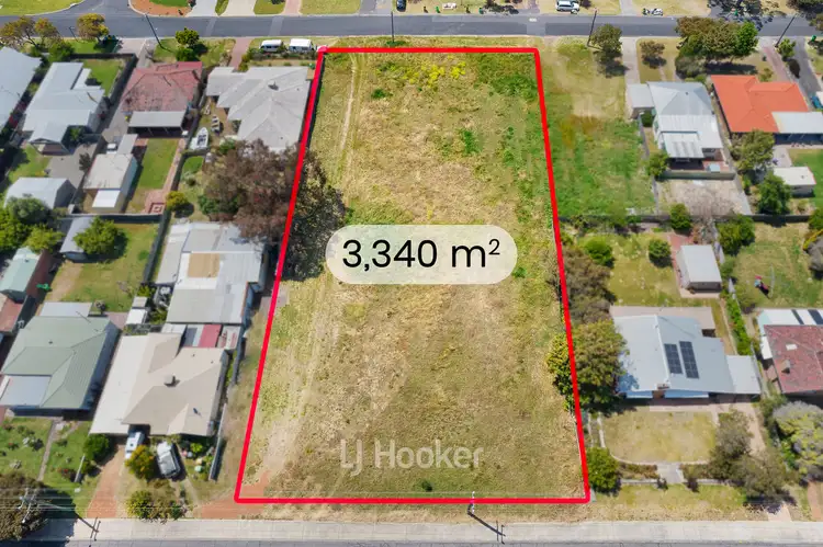 17 Queensbury Street, Carey Park WA 6230