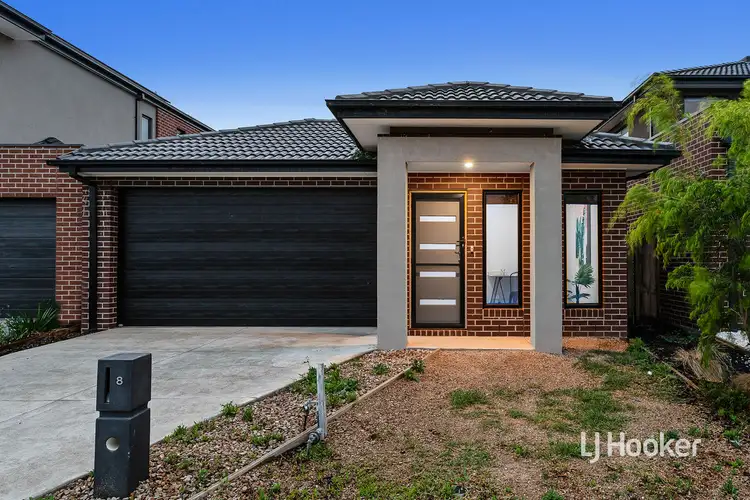 8 Postema Drive, Point Cook VIC 3030