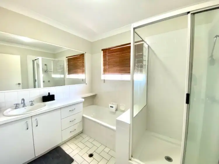Seventh view of Homely unit listing, 4/4 Pittsbay Crescent, Boyne Island QLD 4680