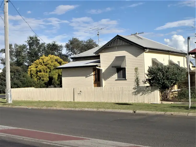 18 Pratten Street, Warwick QLD 4370