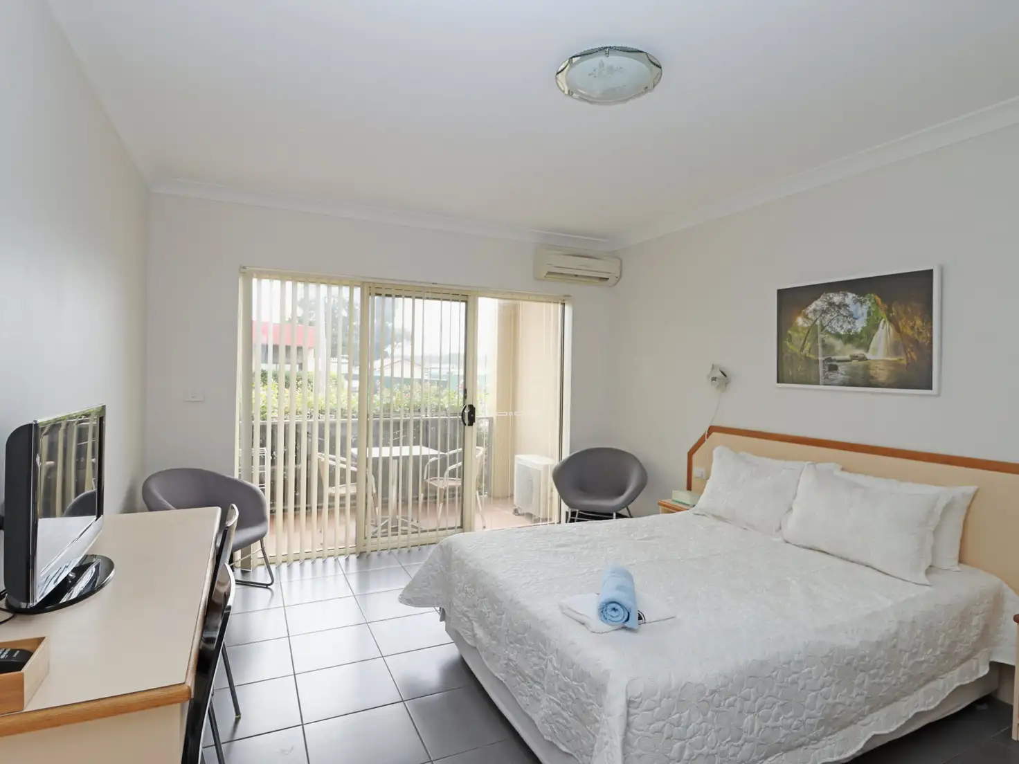 Main view of Homely unit listing, Unit 4/185 Jacobs Drive, Sussex Inlet NSW 2540