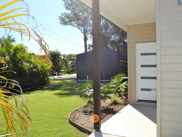 1 Michiko Street, Macleay Island QLD 4184
