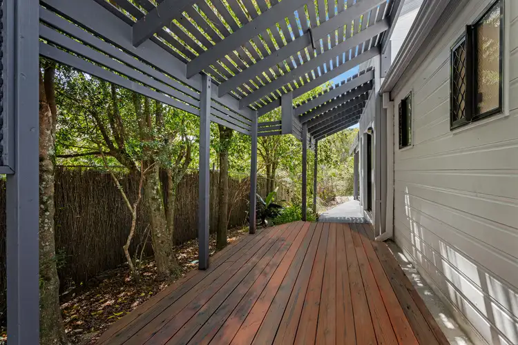 Fourth view of Homely semi-detached listing, 1/6 Burrabee Street, Burleigh Heads QLD 4220