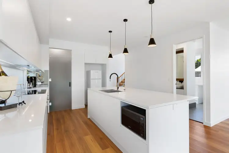 Sixth view of Homely house listing, 32 Montrose Parade, Wynnum West QLD 4178