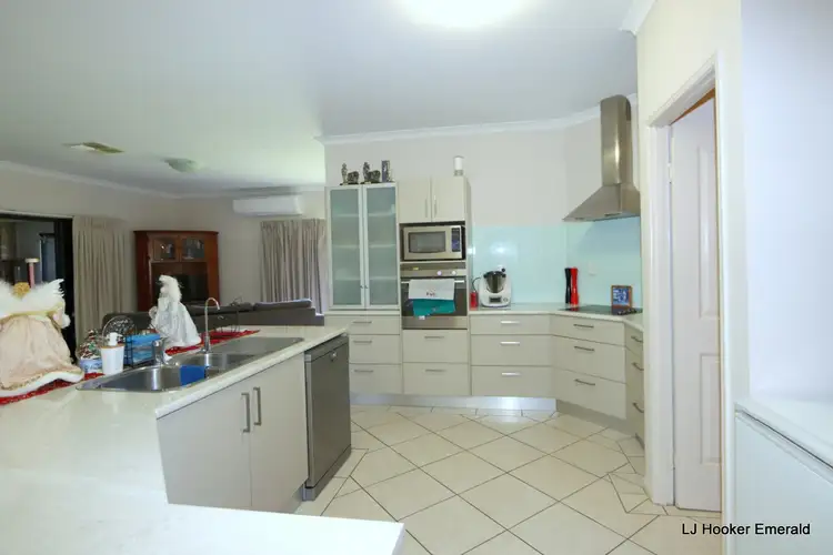 Seventh view of Homely house listing, 2 Malibu Place, Emerald QLD 4720