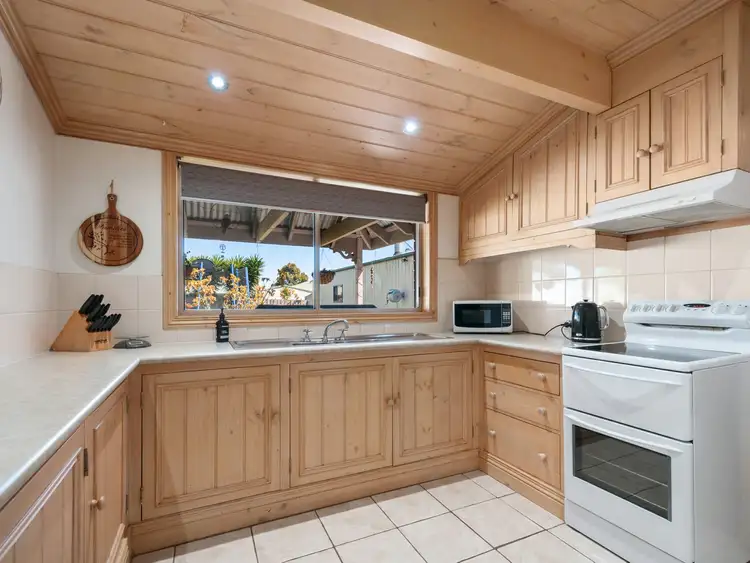 Second view of Homely house listing, 9 Maneroo Court, Eastwood VIC 3875