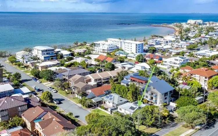 20 Landsborough Avenue, Scarborough QLD 4020