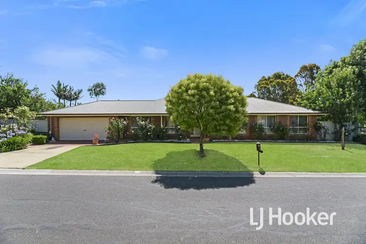 21 Hazelmere Avenue, Cranbourne West VIC 3977