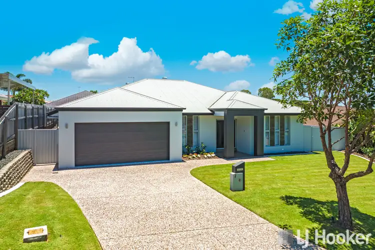 7 Magnetic Place, Redland Bay QLD 4165