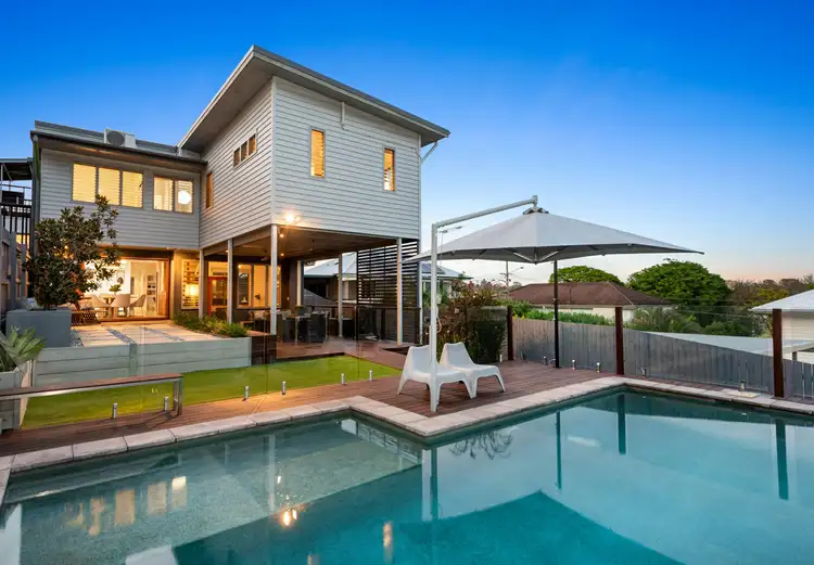 8 Rome Street North, Yeronga QLD 4104