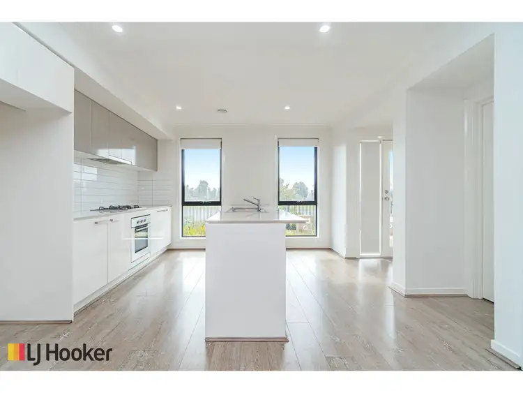 Fifth view of Homely townhouse listing, 831 Aitken Boulevard, Craigieburn VIC 3064