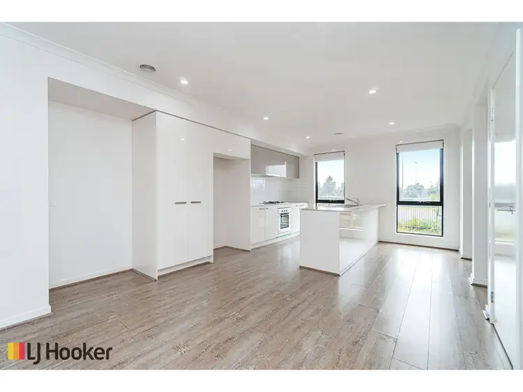 Sixth view of Homely townhouse listing, 831 Aitken Boulevard, Craigieburn VIC 3064